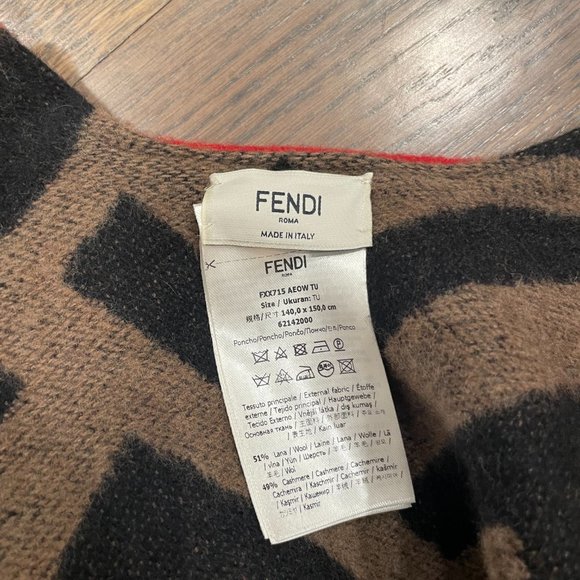 Fendi Vibrant Red and Iconic Brown Logo Poncho - Picture 4 of 5